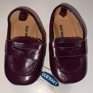 Old Navy Infant Burgundy Slip On Loafer Shoes, Size 12-18 Months